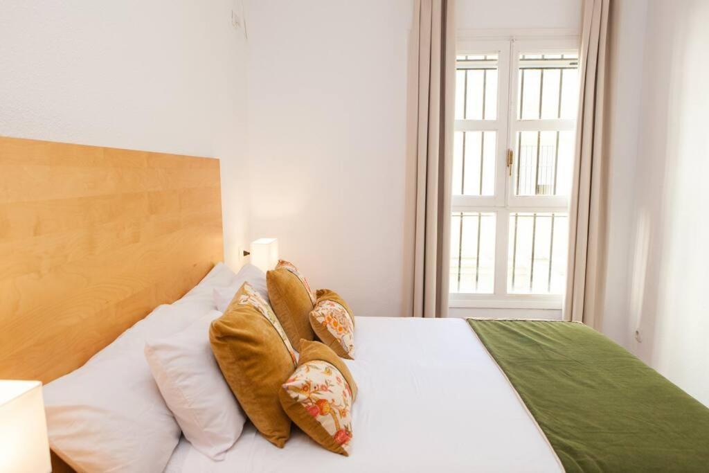 Ferienwohnung Zona 1 Santa Cruz Parking Privado Sevilla Exterior foto
